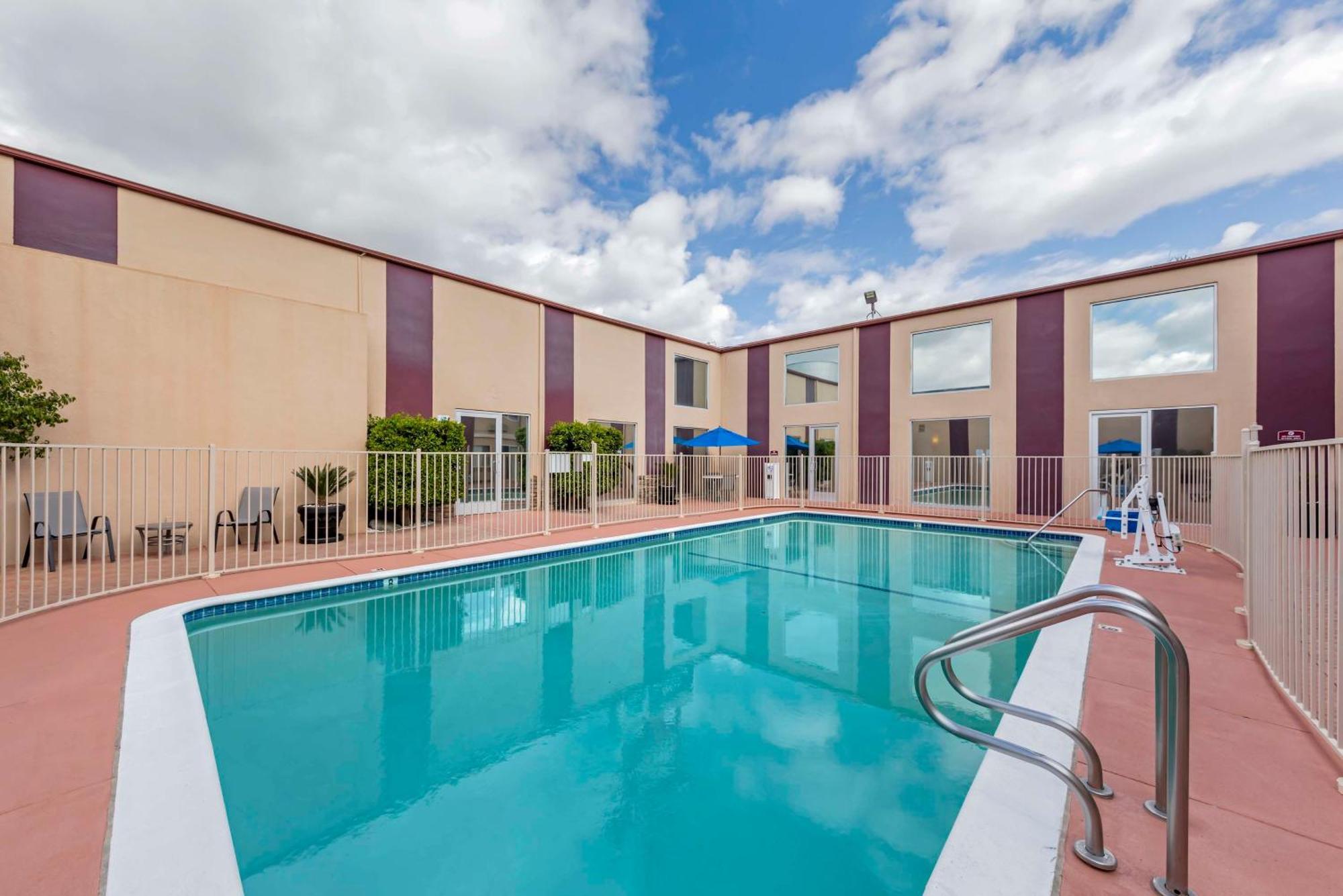 Best Western Canoga Park Motor Inn Los Angeles Exterior photo