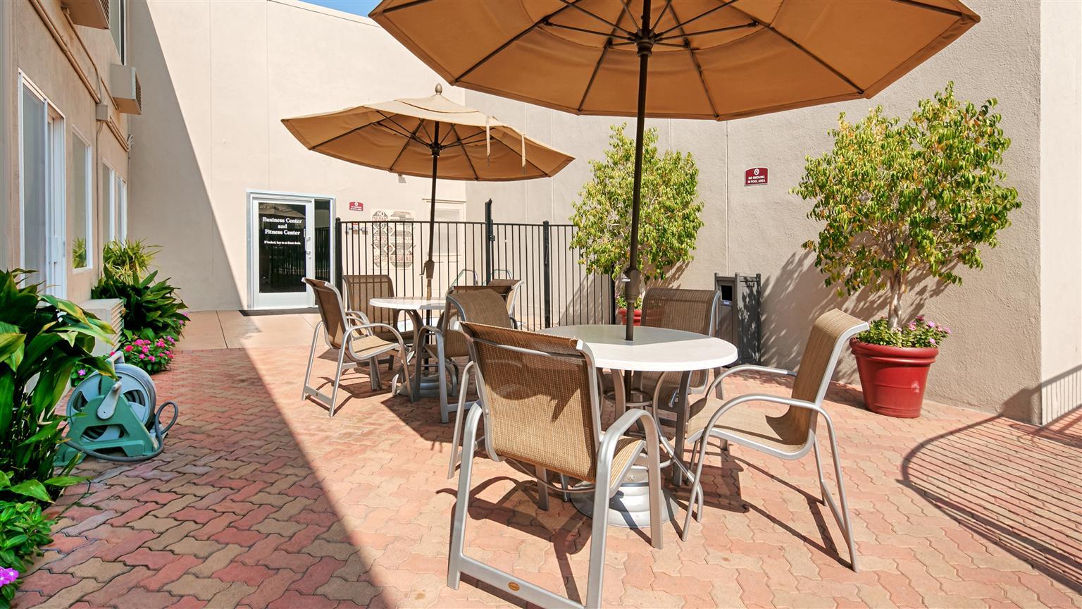 Best Western Canoga Park Motor Inn Los Angeles Exterior photo